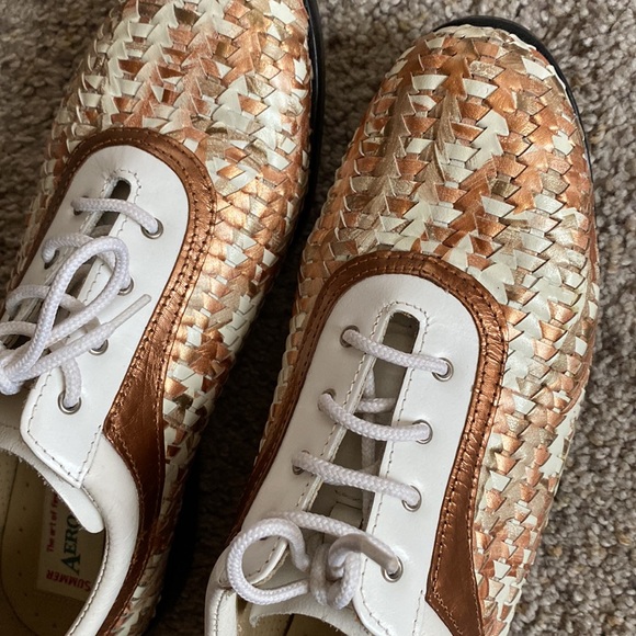 New, never worn Aerogreen Womens Golf shoes.  Size 8 - Picture 2 of 7